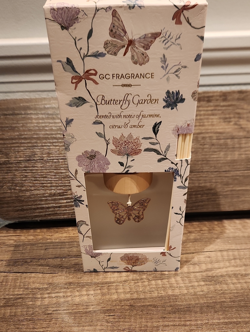 NWT GC Fragrance Butterfly Garden Diffuser - Citrus & Amber 4.23 Fl Oz